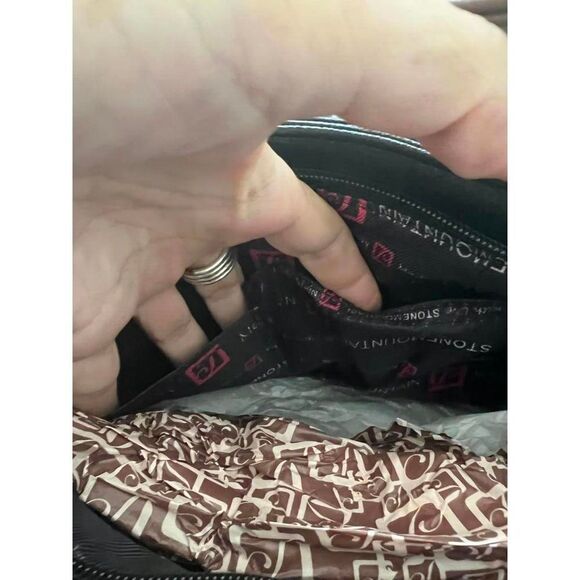 Stylish Black and Brown Leather Handbag - Picture 7 of 9